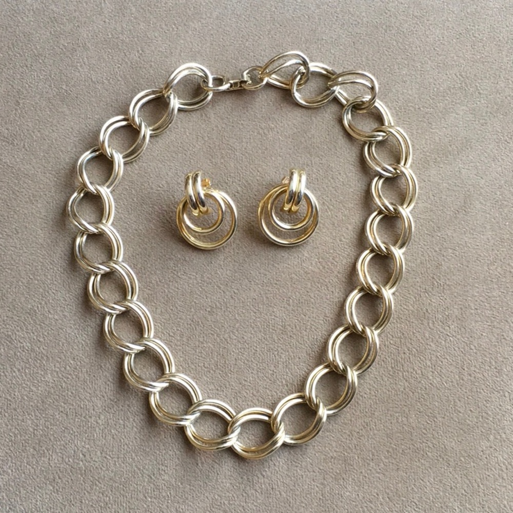 Vintage Gold Tone Choker Length Necklace and Earrings